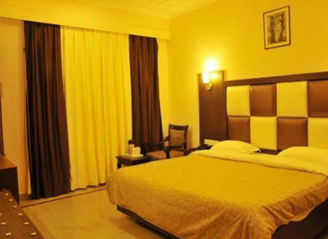 Paramount Hotel ชัยปุระ ภายนอก รูปภาพ