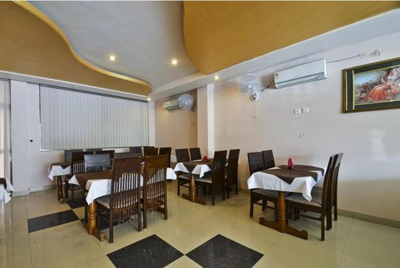 Paramount Hotel ชัยปุระ ภายนอก รูปภาพ