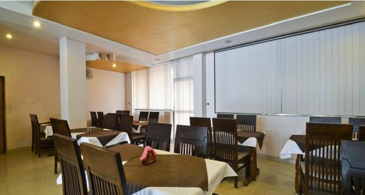 Paramount Hotel ชัยปุระ ภายนอก รูปภาพ