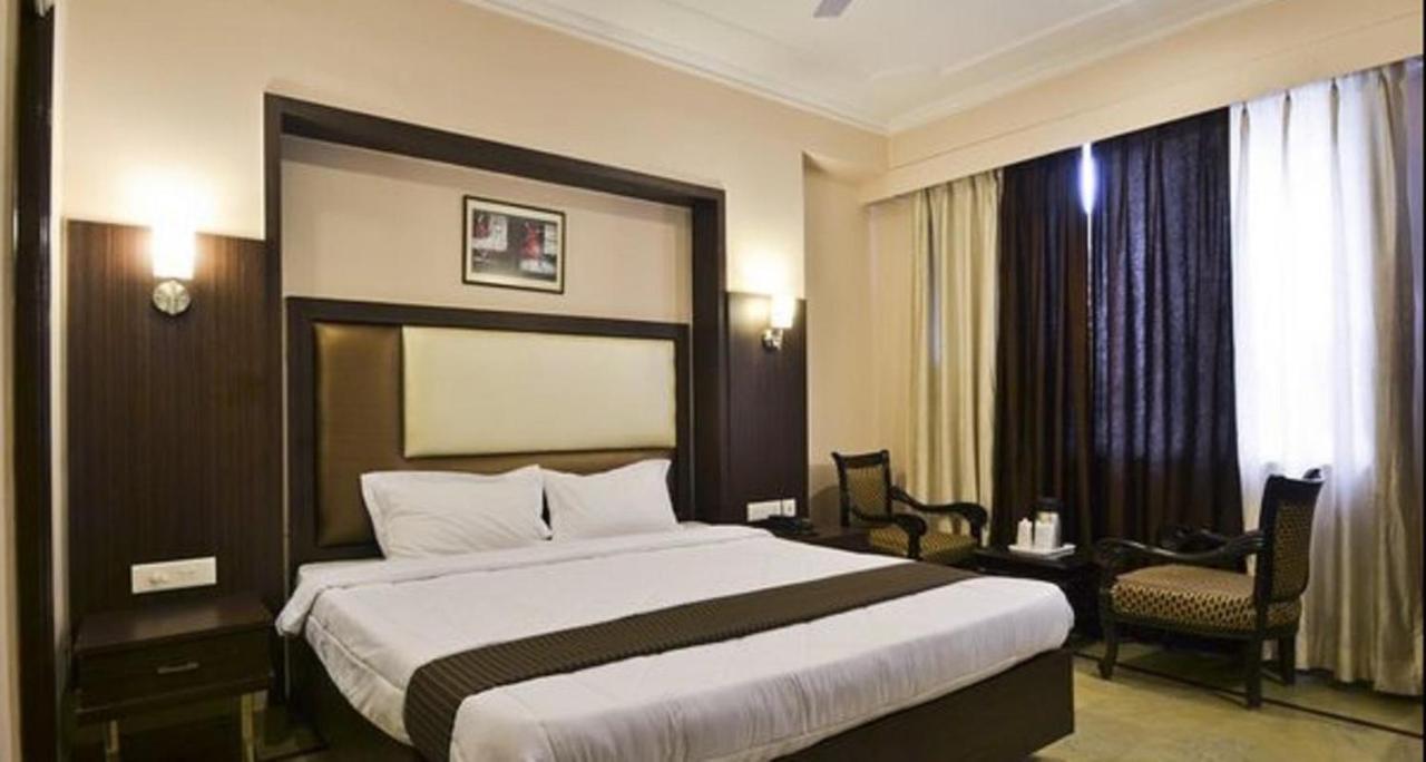 Paramount Hotel ชัยปุระ ภายนอก รูปภาพ